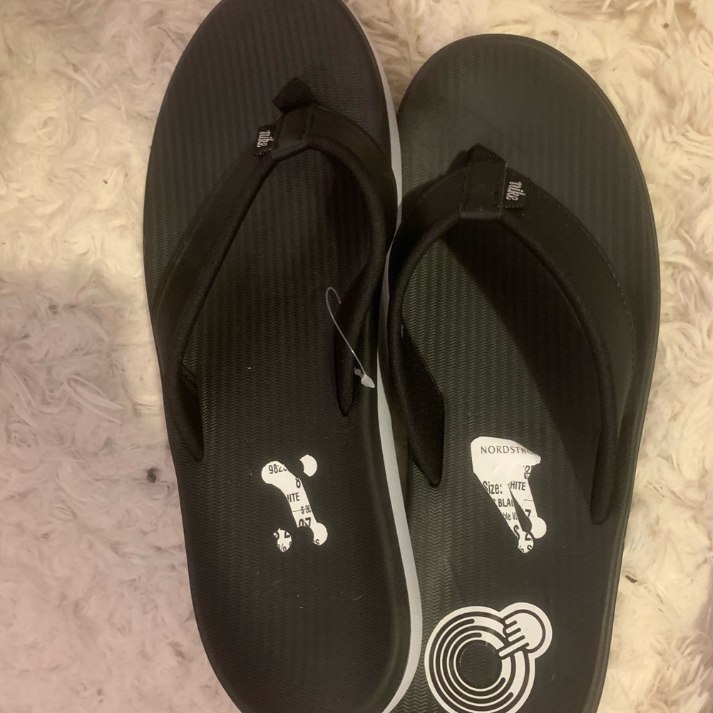 Nike flip flops